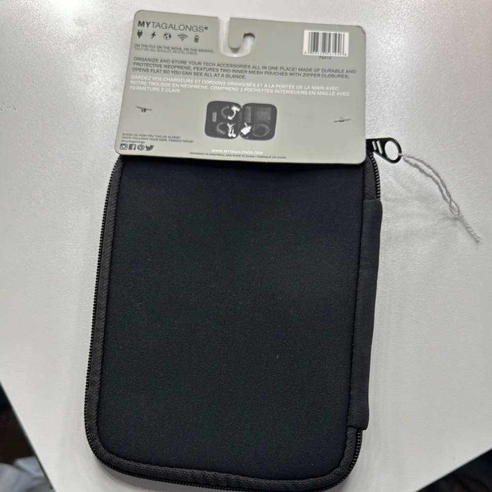 Black Charger and Cord Case zip around by My Tagalongs NWT - Picture 2 of 4